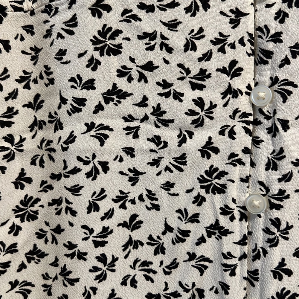 White Pattern Blouse - Picture 3 of 3